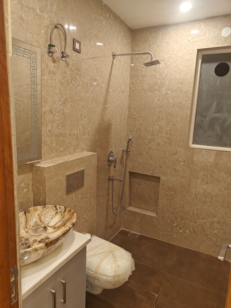 Bathroom, sector 70 3 Bedroom 1410 Sq.Ft. Builder Floor In Sector 70 Gurgaon 7982772