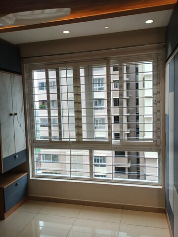Room in 2 BHK Apartment at Cybercity Marina Skies, Hi Tech City – for Rent