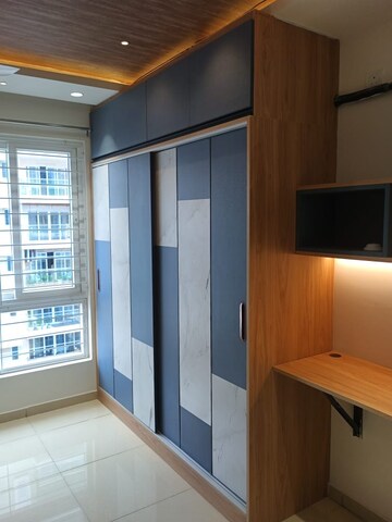 Room in 2 BHK Apartment at Cybercity Marina Skies, Hi Tech City – for Rent
