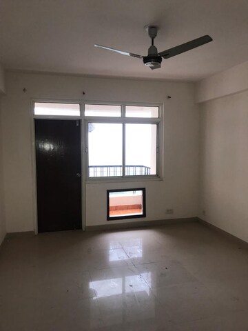 Room in 1.5 BHK Independent House at Mu 2 Greater Noida – for Rent