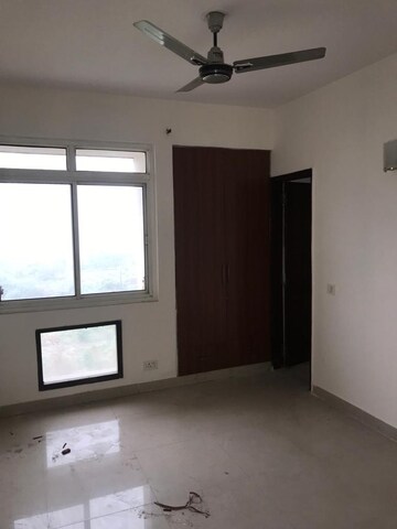 Room in 1.5 BHK Independent House at Mu 2 Greater Noida – for Rent