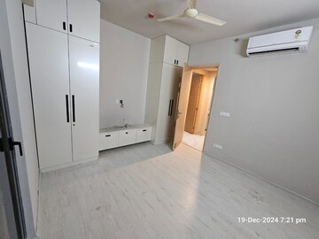 Room in 3 BHK Apartment at M3M Heights, Sector 65 – for Rent