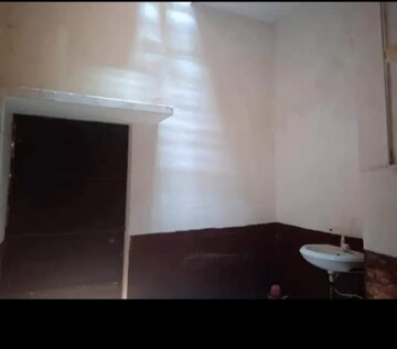 Kitchen in 2 BHK Villa at Aliganj – for Rent