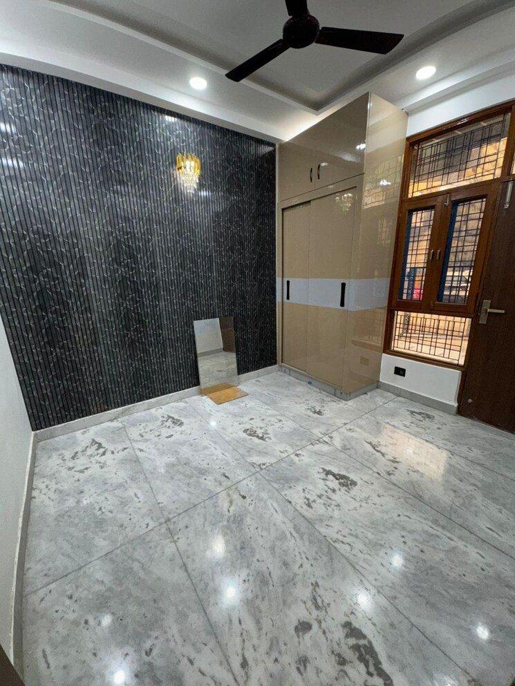 Room, smart-lane 3 Bedroom 1800 Sq.Ft. Builder Floor In Niti Khand Ghaziabad 7982927