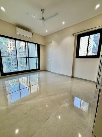 Room in 3 BHK Apartment at Kalpataru Magnus, Bandra East – for Sale