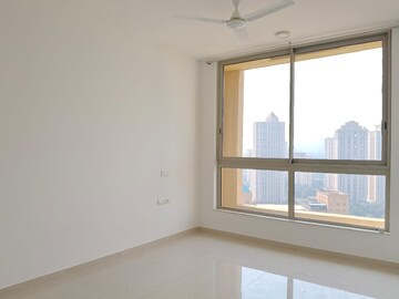 Room in 2 BHK Apartment at Hiranandani Rodas Enclave Leona, Ghodbunder Road – for Rent