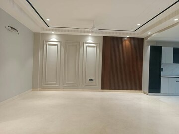 Room in 3 BHK Builder Floor at Paschim Vihar – for Rent
