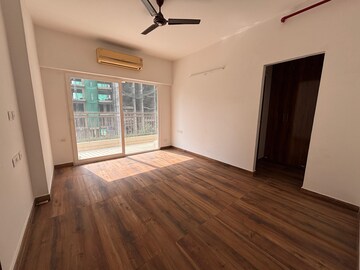 Room in 3 BHK Apartment at Ace Divino, Sector 1 Greater Noida – for Rent
