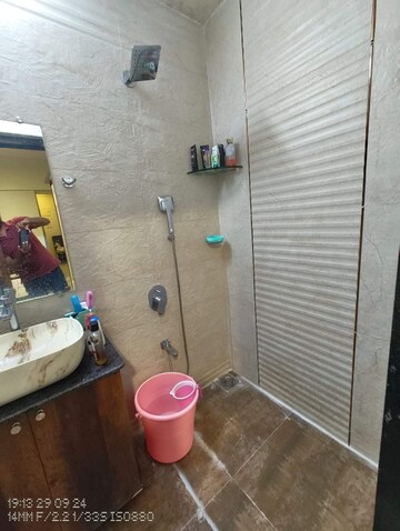Bathroom in 2 BHK Apartment at Kailash Tower Nalasopara, Nalasopara East – for Sale