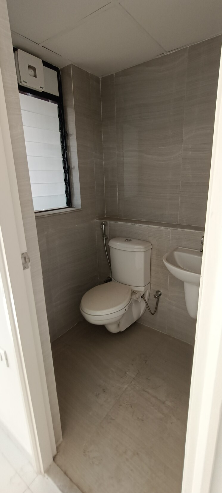 Bathroom, runwal-gardens 1 Bedroom 353 Sq.Ft. Apartment In Dombivli East Thane 7983133