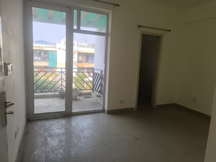 Room, puri-vip-floors 3 Bedroom 2700 Sq.Ft. Apartment In Sector 81 Faridabad 7983147