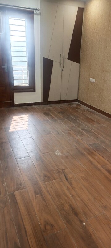Room in 3 BHK Builder Floor at BPTP Park Elite Floors, Sector 85 – for Sale
