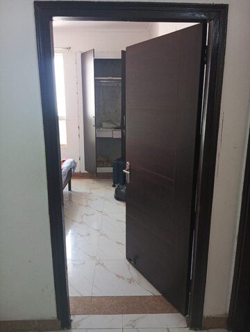 Master Bedroom in 3.5 BHK Apartment at SDS NRI Residency Omega II, Omega Ii Greater Noida – for Rent