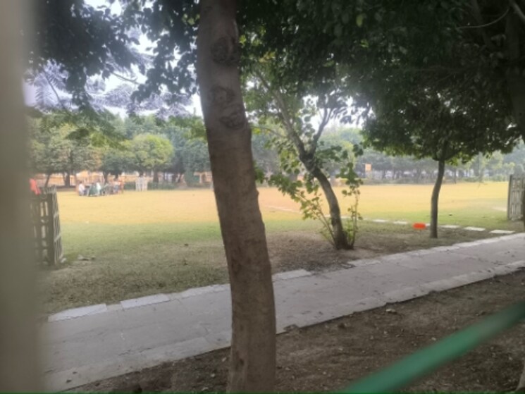 Garden, puri-vip-floors 3 Bedroom 2700 Sq.Ft. Apartment In Sector 81 Faridabad 7983147