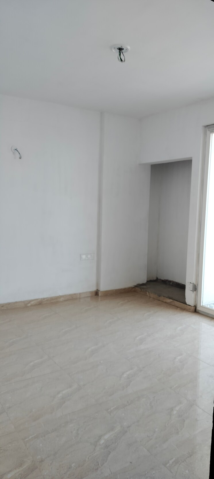 Room, klj-platinum-heights 2 Bedroom 652 Sq.Ft. Apartment In Sector 77 Faridabad 7983160