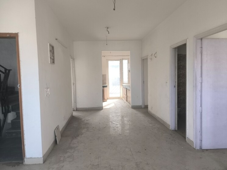 Room, puri-vip-floors 3 Bedroom 2100 Sq.Ft. Apartment In Sector 81 Faridabad 7983177