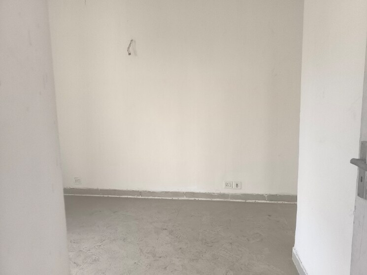 Room, puri-vip-floors 3 Bedroom 2100 Sq.Ft. Apartment In Sector 81 Faridabad 7983177