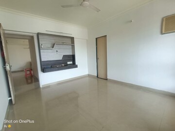 Room in 2.5 BHK Apartment at Nahar Amrit Shakti, Chandivali – for Sale