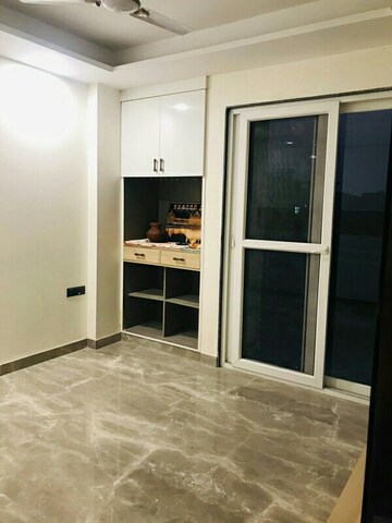Room in 3 BHK Builder Floor at Paschim Vihar – for Rent