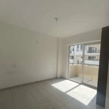 Room in 3 BHK Apartment at Maxxus Elanza, Nagla Road – for Rent