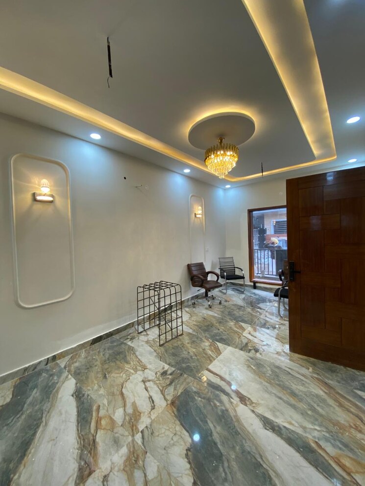  Parking, sunny enclave 4 Bedroom 107 Sq.Yd. Villa In Sunny Enclave Mohali 7983205