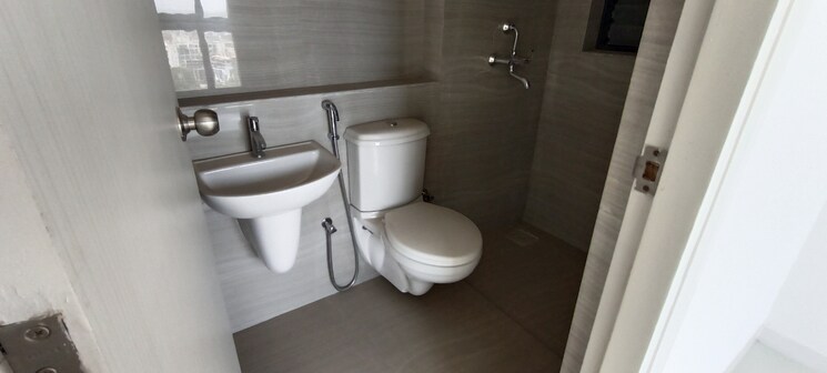 Bathroom, runwal-gardens 2 Bedroom 669 Sq.Ft. Apartment In Dombivli East Thane 7983226