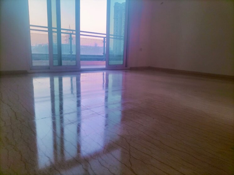 Room, mahagun-mezzaria 3 Bedroom 2500 Sq.Ft. Apartment In Sector 78 Noida 7983245