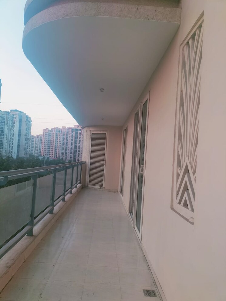 undefined, mahagun-mezzaria 3 Bedroom 2500 Sq.Ft. Apartment In Sector 78 Noida 7983245