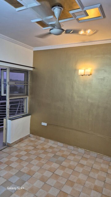 Room in 3 BHK Apartment at Conscient Habitat Residences, Sector 78 – for Sale