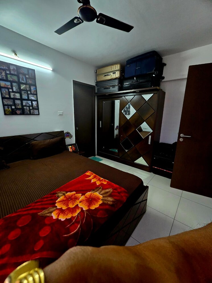 Bedroom, kumar-paradise-pune 3 Bedroom 1200 Sq.Ft. Apartment In Hadapsar Pune 7983293