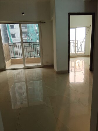 2 BHK Apartment For Resale in Amrapali Golf Homes Sector 4, Greater Noida Greater Noida  7983308