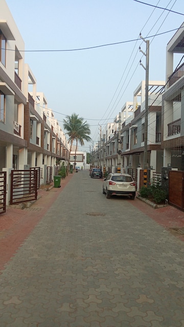 5 BHK Villa For Resale in Tankapani Road Bhubaneswar  7983333