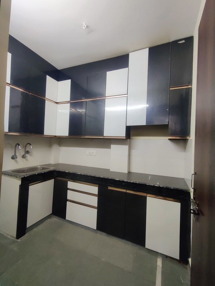 Kitchen, gomti nagar 2 Bedroom 2152 Sq.Ft. Villa In Gomti Nagar Lucknow 7983352