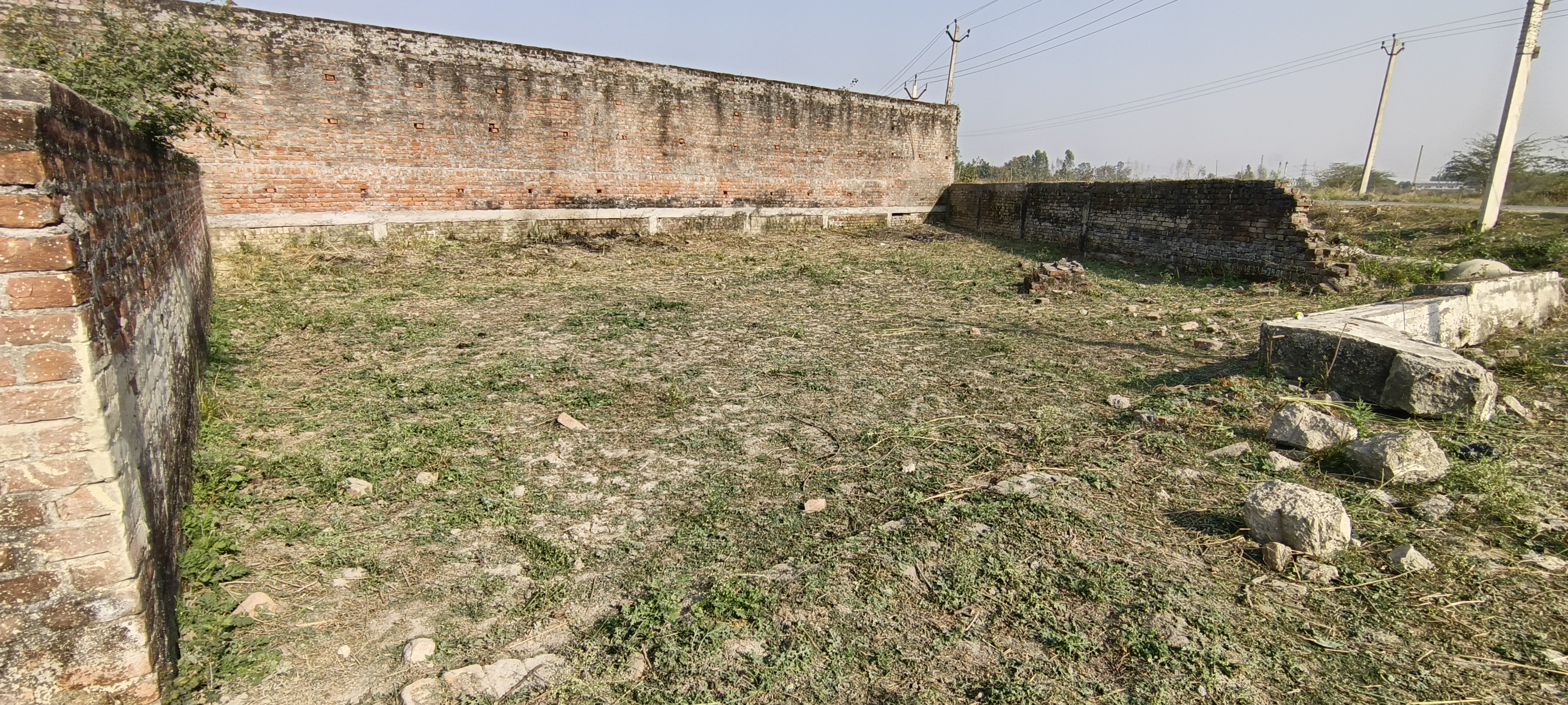 Plot For Sale in Amarun Chauraha