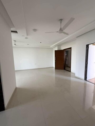 Room in 2 BHK Apartment at Shubham Apartment Vasai, Vasai East – for Rent