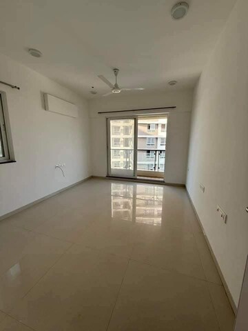 Room in 2 BHK Apartment at Shubham Apartment Vasai, Vasai East – for Rent