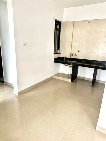Room in 2 BHK Apartment at Shubham Apartment Vasai, Vasai East – for Rent