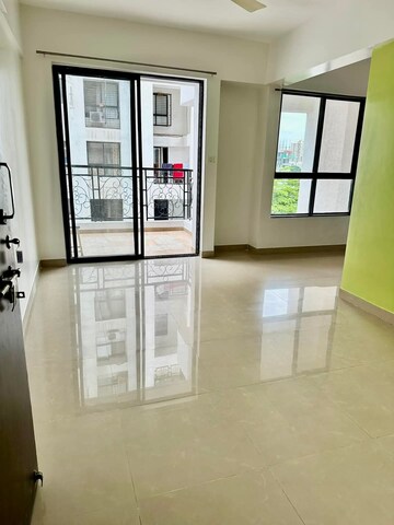Room in 2 BHK Apartment at Shubham Apartment Vasai, Vasai East – for Rent
