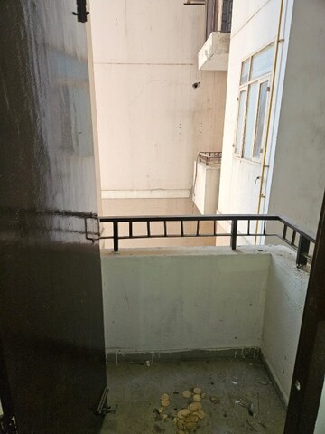 Bathroom in 3 BHK Apartment at Auric City Homes, Sector 82 – for Rent