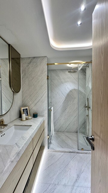 Bathroom in 4 BHK Apartment at Lodha The Park, Worli – for Sale