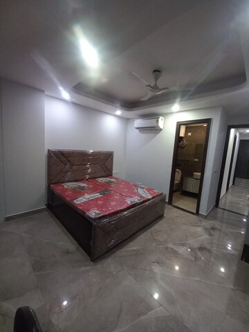 Furnished Amenities in 3 BHK Builder Floor at Sector 12a – for Rent