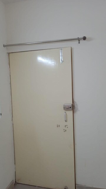 Room in 3 BHK Apartment at BPTP Parklands, Sector 76 – for Rent