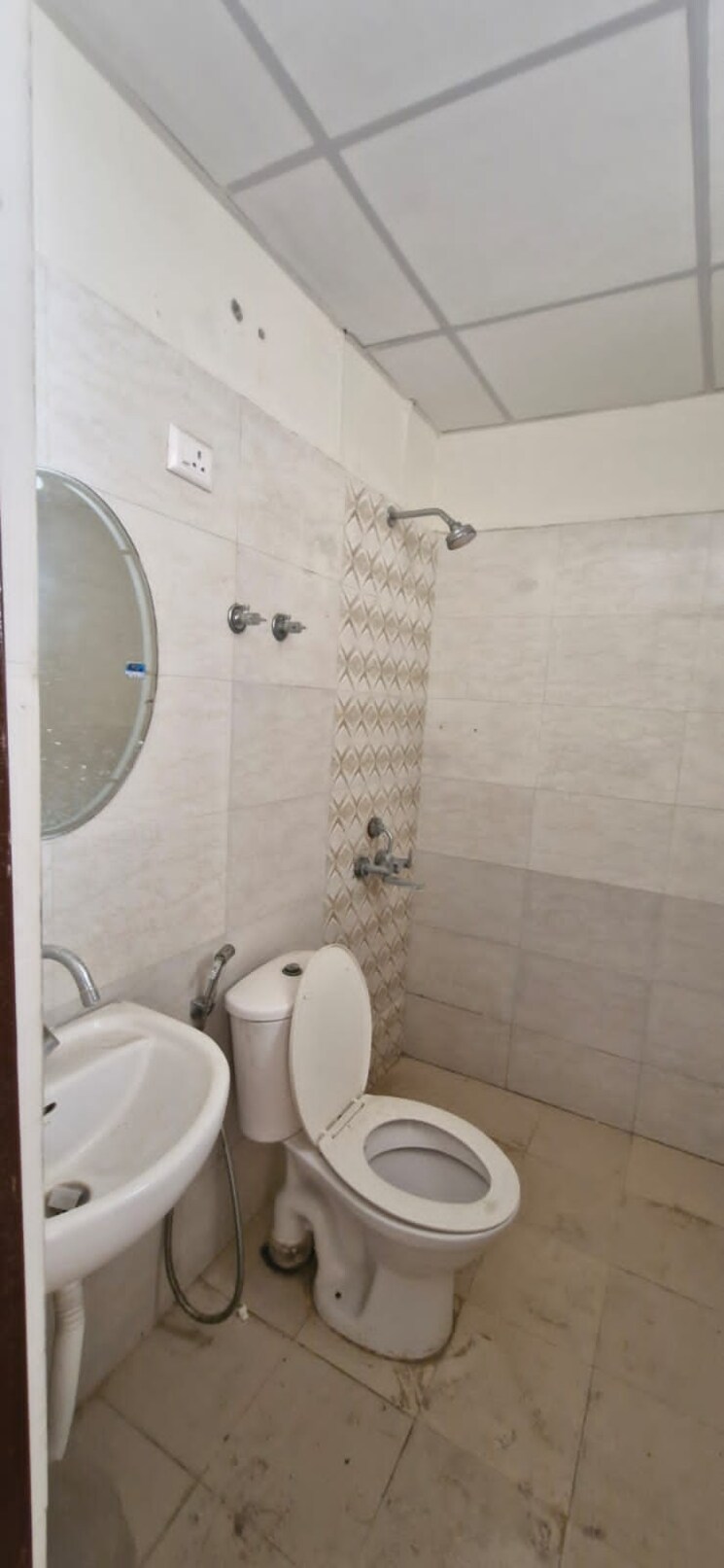 Bathroom, sector 87 4 Bedroom 100 Sq.Yd. Independent House In Sector 87 Faridabad 7983732