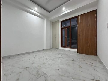 Room in 1 BHK Builder Floor at Freedom Fighters Enclave – for Rent