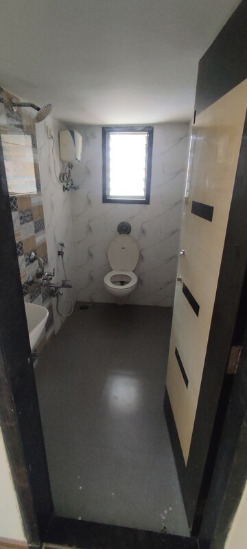 Master Bedroom in 2 BHK Apartment at Shiv Kripa Apartment Bhayander, Bhayandar West – for Rent