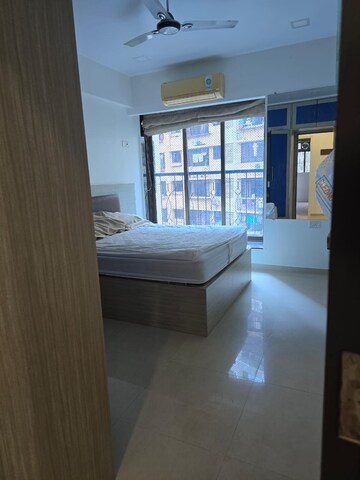 Room in 3 BHK Apartment at Rajkamal Heights, Parel – for Rent