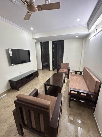 Master Bedroom in 2 BHK Builder Floor at Sector 43 – for Rent