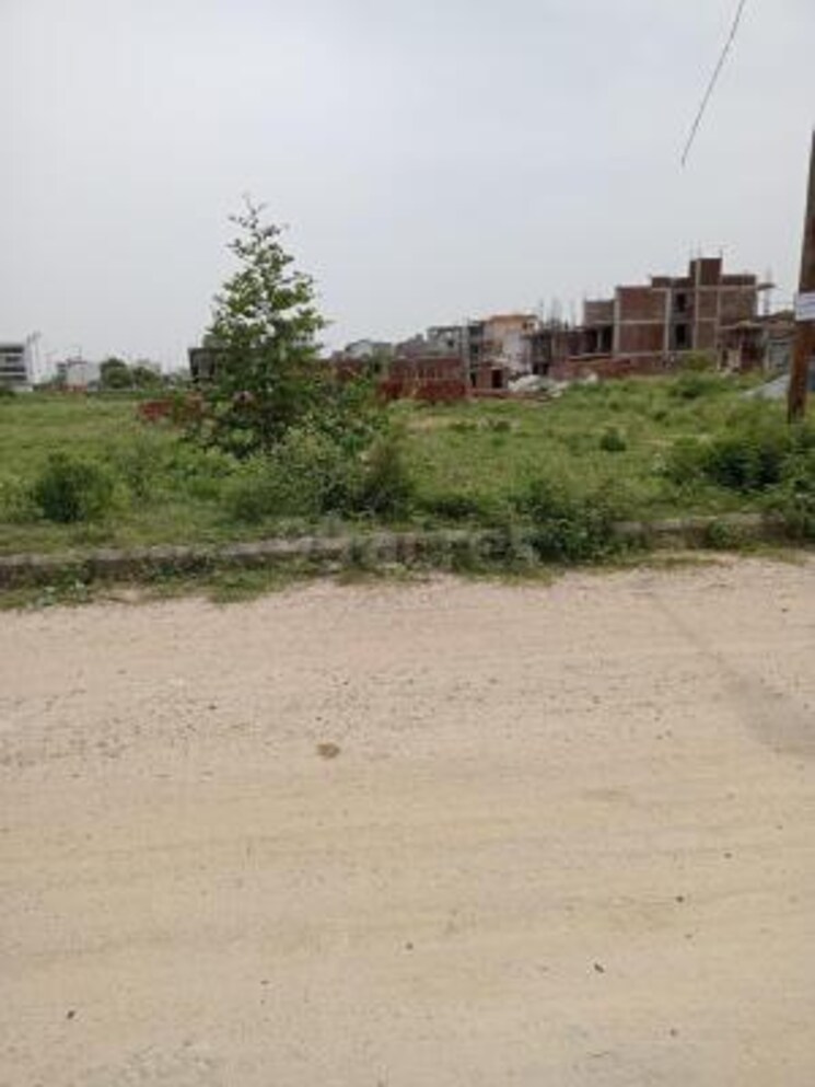 undefined, bptp-parklands  270 Sq.Yd. Plot In Sector 76 Faridabad 7983820