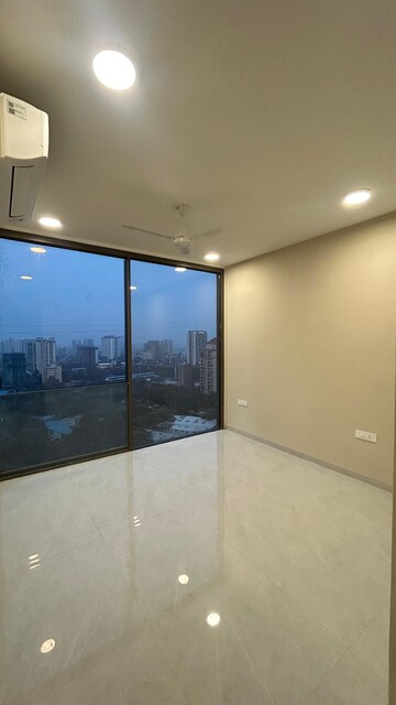 Room in 3 BHK Apartment at One Meraki, Chembur – for Rent