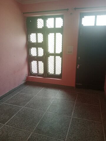 2 BHK Builder Floor For Rent in Sector 18